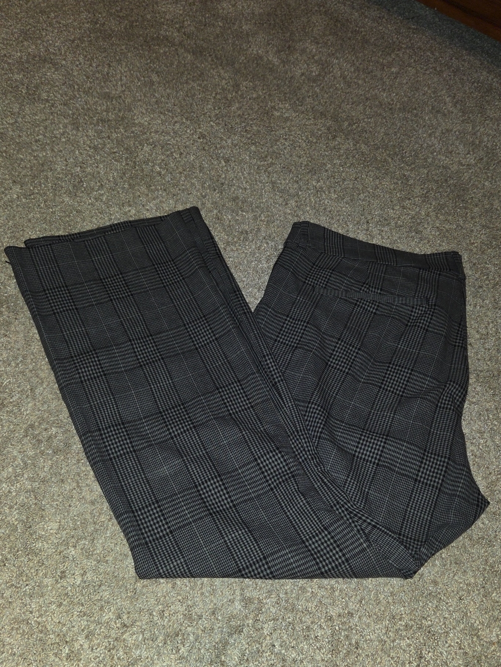 Old Navy Women's Gray Black Plaid Flare Pixie Pants, SIZE 18